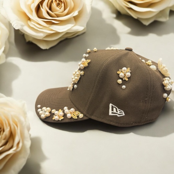 Bespoke Custom pearl hat - Picture 5 of 5